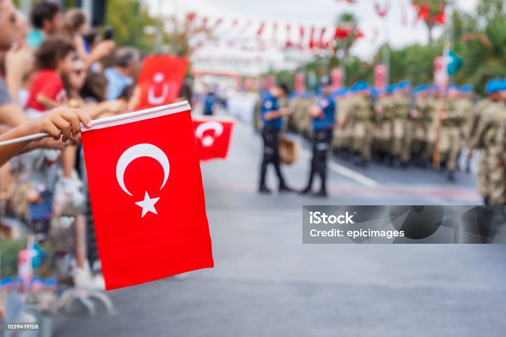Yunus Emre Yüzme Havuzu